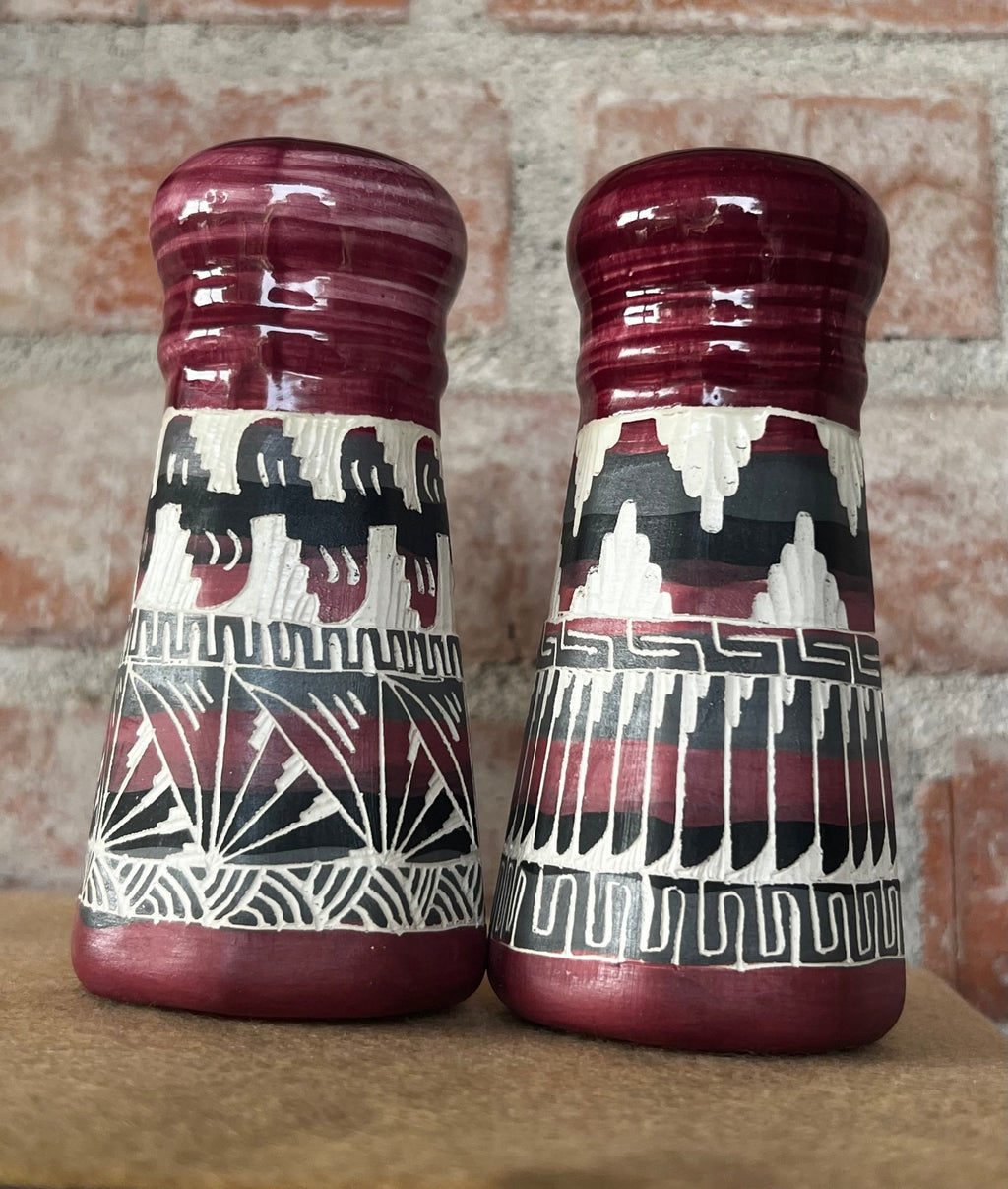 Handcrafted Tall Burgundy Salt & Pepper Shakers “Cassandra King” - Che Cose Belle