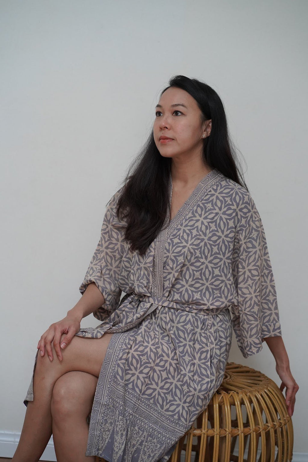 Handmade Batik Robe Kimono, 100% Cotton Soft, Gray White Harmony - Che Cose Belle