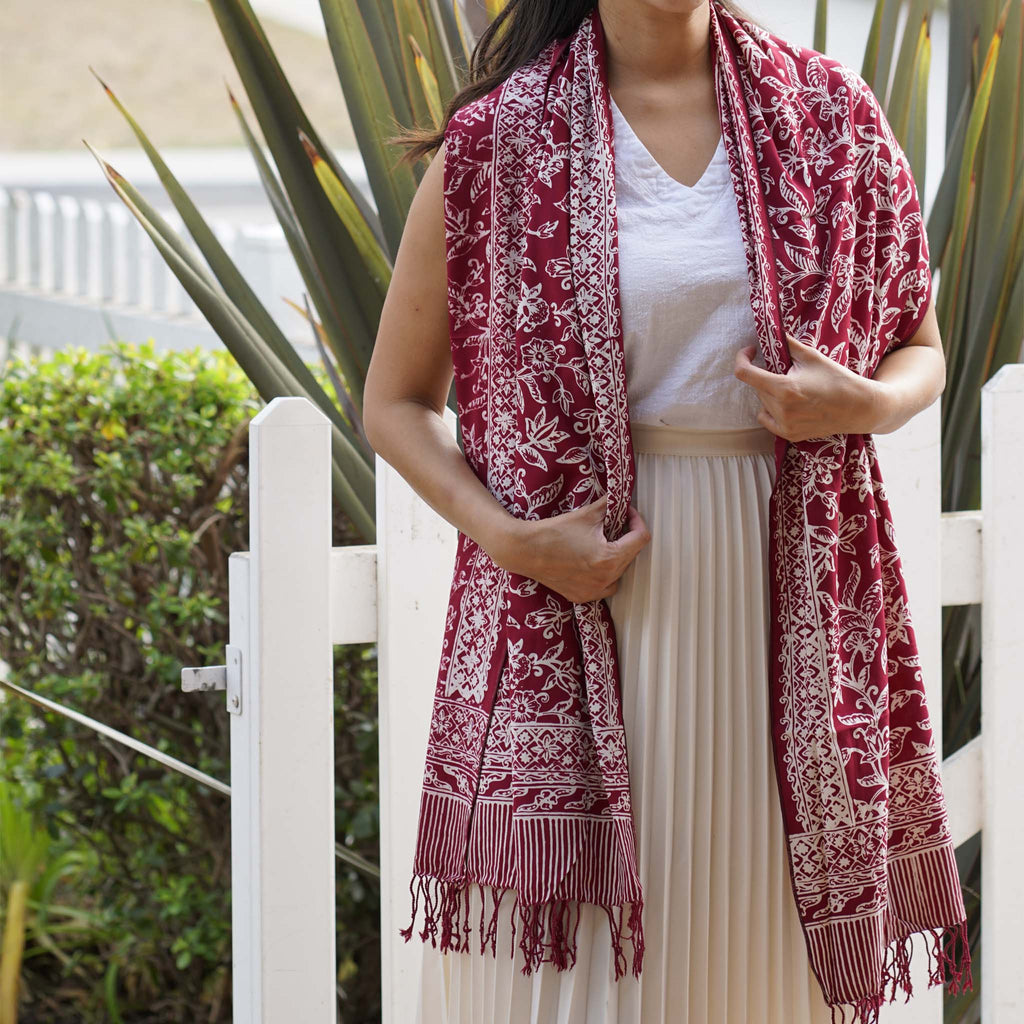 Handmade Batik Scarf, soft Cotton, Red White Cherish, Burgundy - Che Cose Belle
