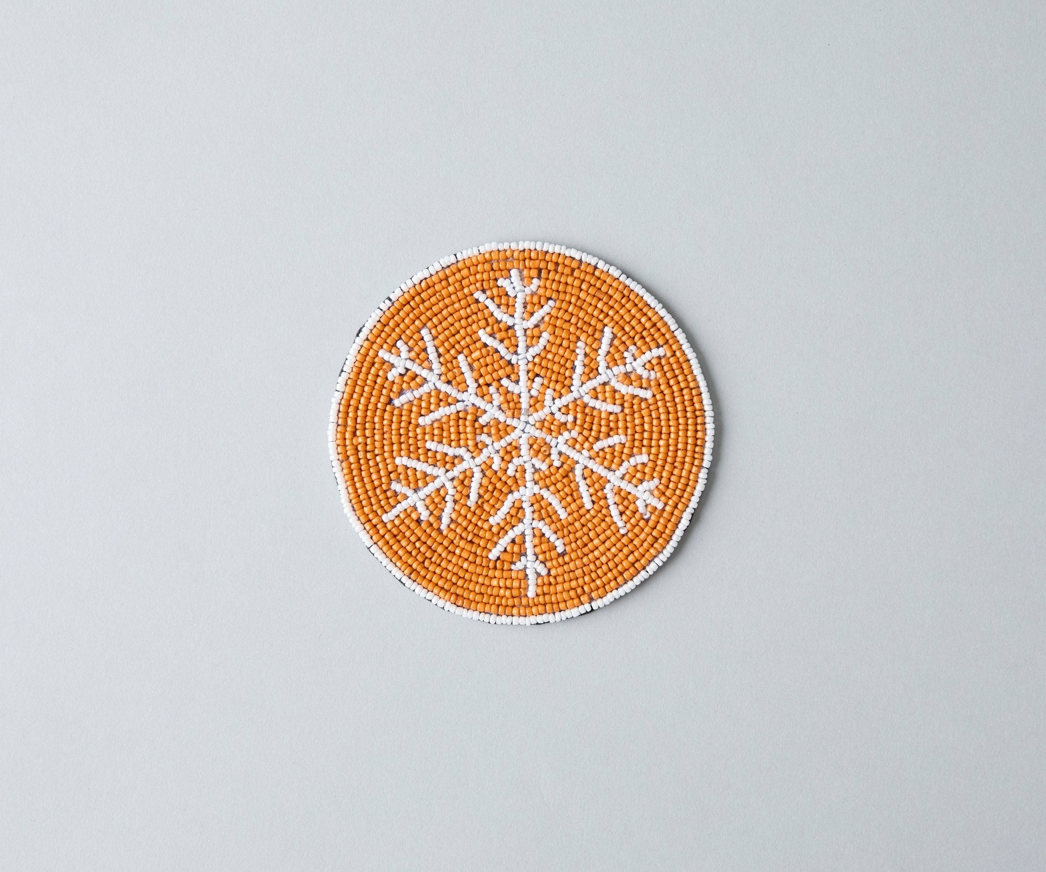 Handmade Beaded Christmas Snowflakes Coasters, White and Yellow Beads, Payton James Holiday Table Decor, Elegant Centerpiece Gift Idea - Che Cose Belle