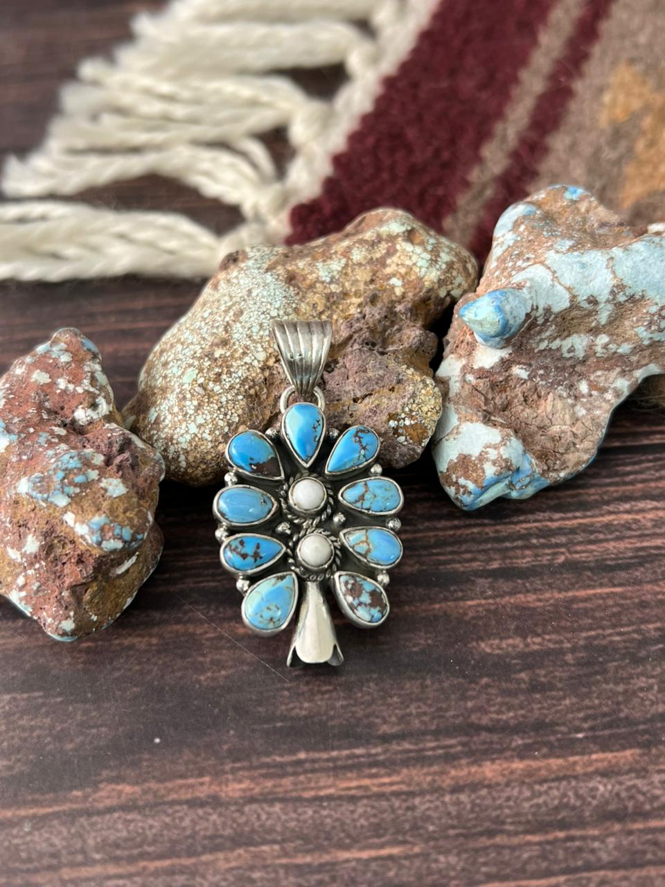 Handmade Sterling Silver Golden Hills and White Collection Blossom Pendant "Signed Nizhoni" - Che Cose Belle