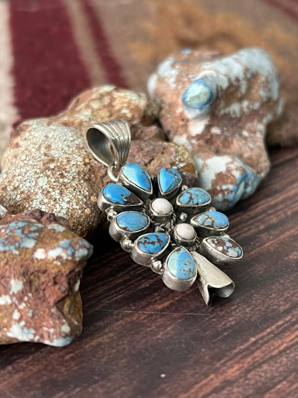 Handmade Sterling Silver Golden Hills and White Collection Blossom Pendant "Signed Nizhoni" - Che Cose Belle
