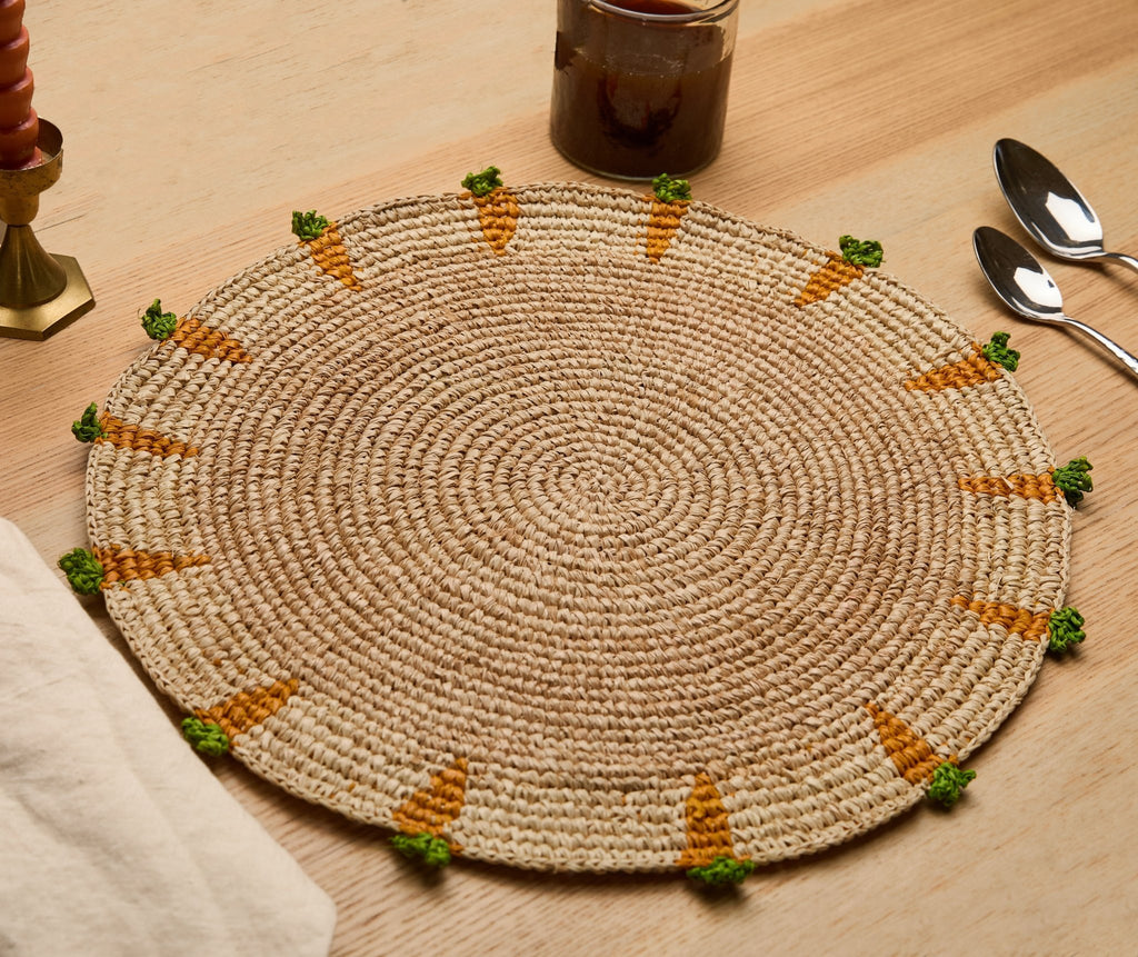 Handwoven Carrot Round Raffia Placemat – Artisan Table Décor - Che Cose Belle