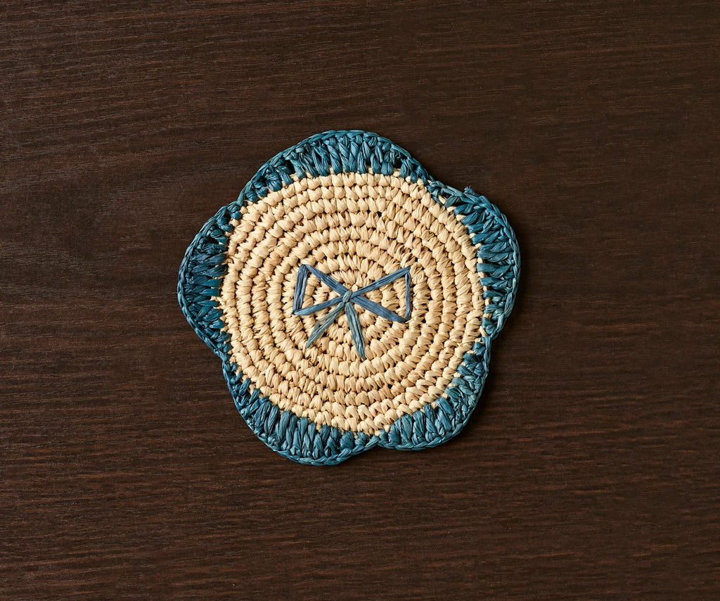 Handwoven Raffia Fringe Coaster by Payton James – Bohemian Candle Mat, Rustic Table Decor, Natural Raffia Palm - Che Cose Belle