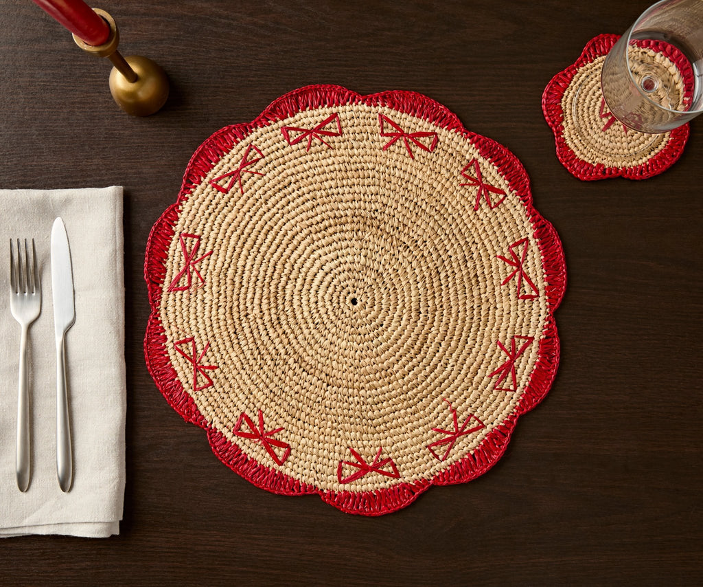 Handwoven Raffia Fringe Coaster by Payton James – Bohemian Candle Mat, Rustic Table Decor, Natural Raffia Palm - Che Cose Belle