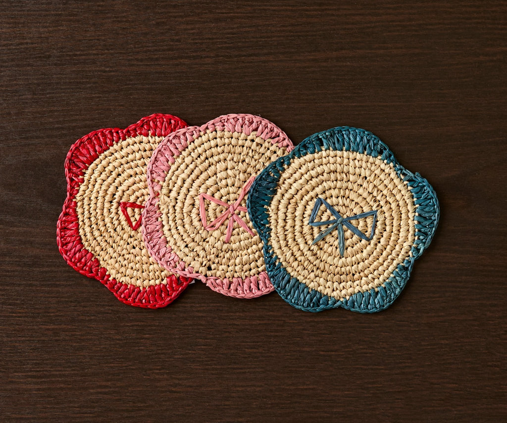 Handwoven Raffia Fringe Coaster by Payton James – Bohemian Candle Mat, Rustic Table Decor, Natural Raffia Palm - Che Cose Belle