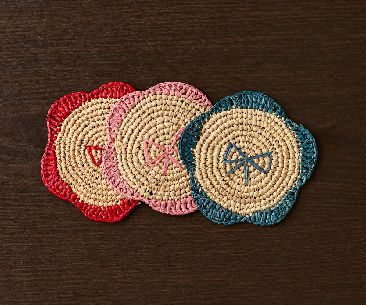 Handwoven Raffia Fringe Coaster by Payton James – Bohemian Candle Mat, Rustic Table Decor, Natural Raffia Palm - Che Cose Belle