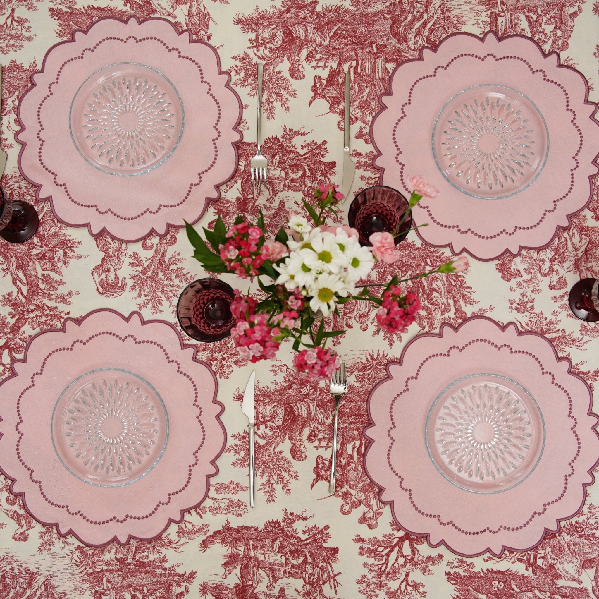 HARMONY LIGHT PINK ROUND FABRIC PLACEMAT (Set Of 4) - Che Cose Belle