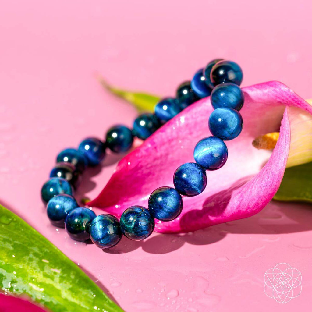Hawk’s Focus – Royal Blue Tiger’s Eye Bracelet - Che Cose Belle
