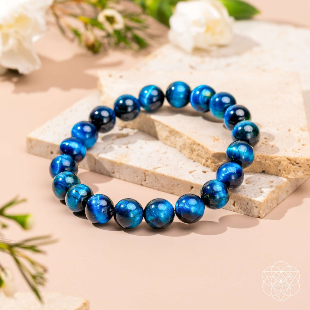Hawk’s Focus – Royal Blue Tiger’s Eye Bracelet - Che Cose Belle