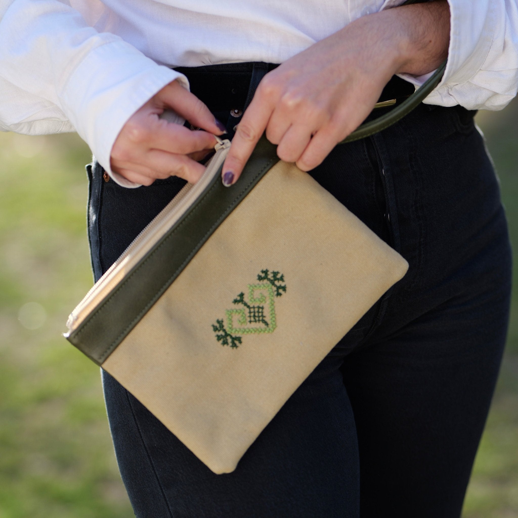 Heart Leather Clutch - Green - Che Cose Belle