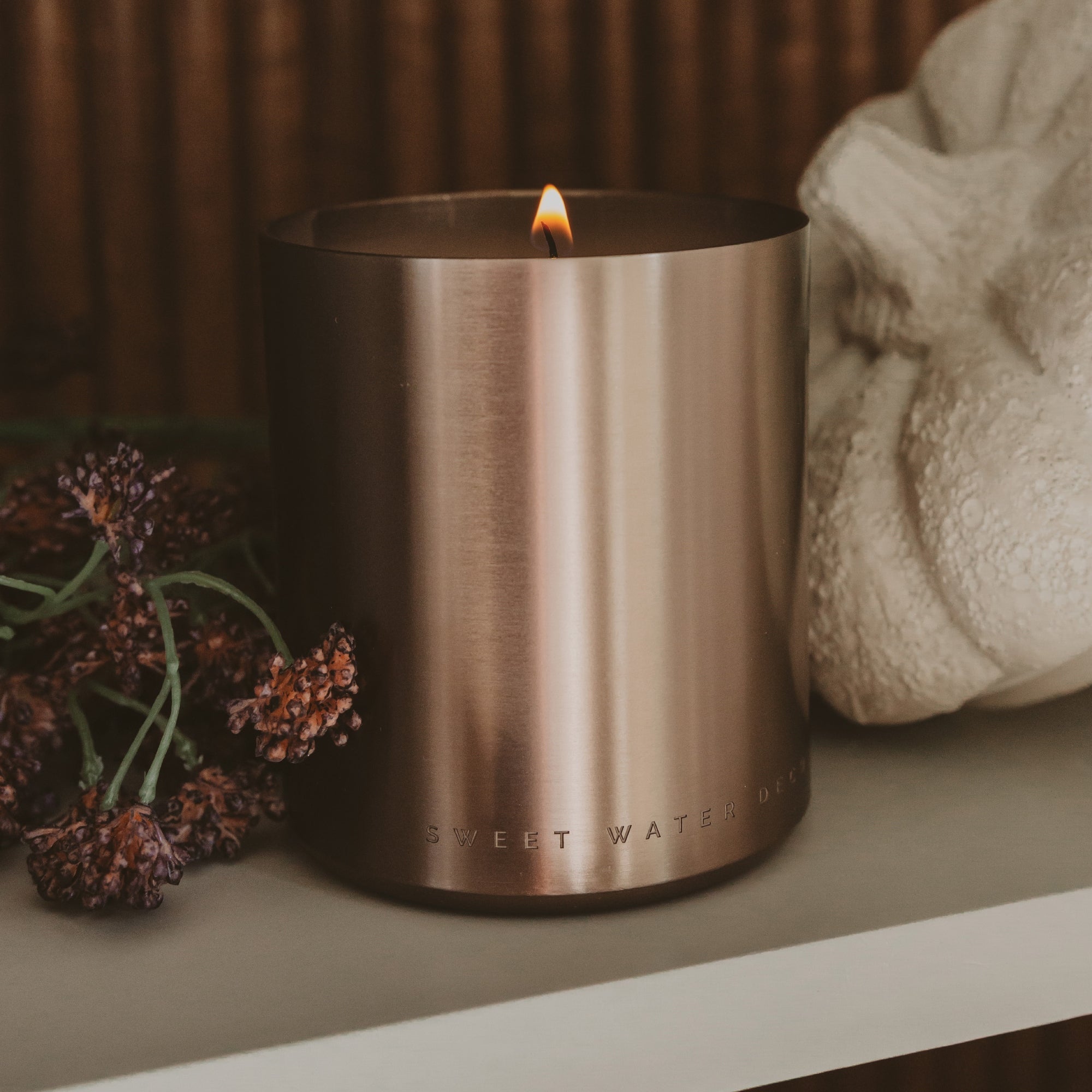 Hello Fall Soy Candle - Bronze Metal Aluminum Jar - 10 oz - Che Cose Belle