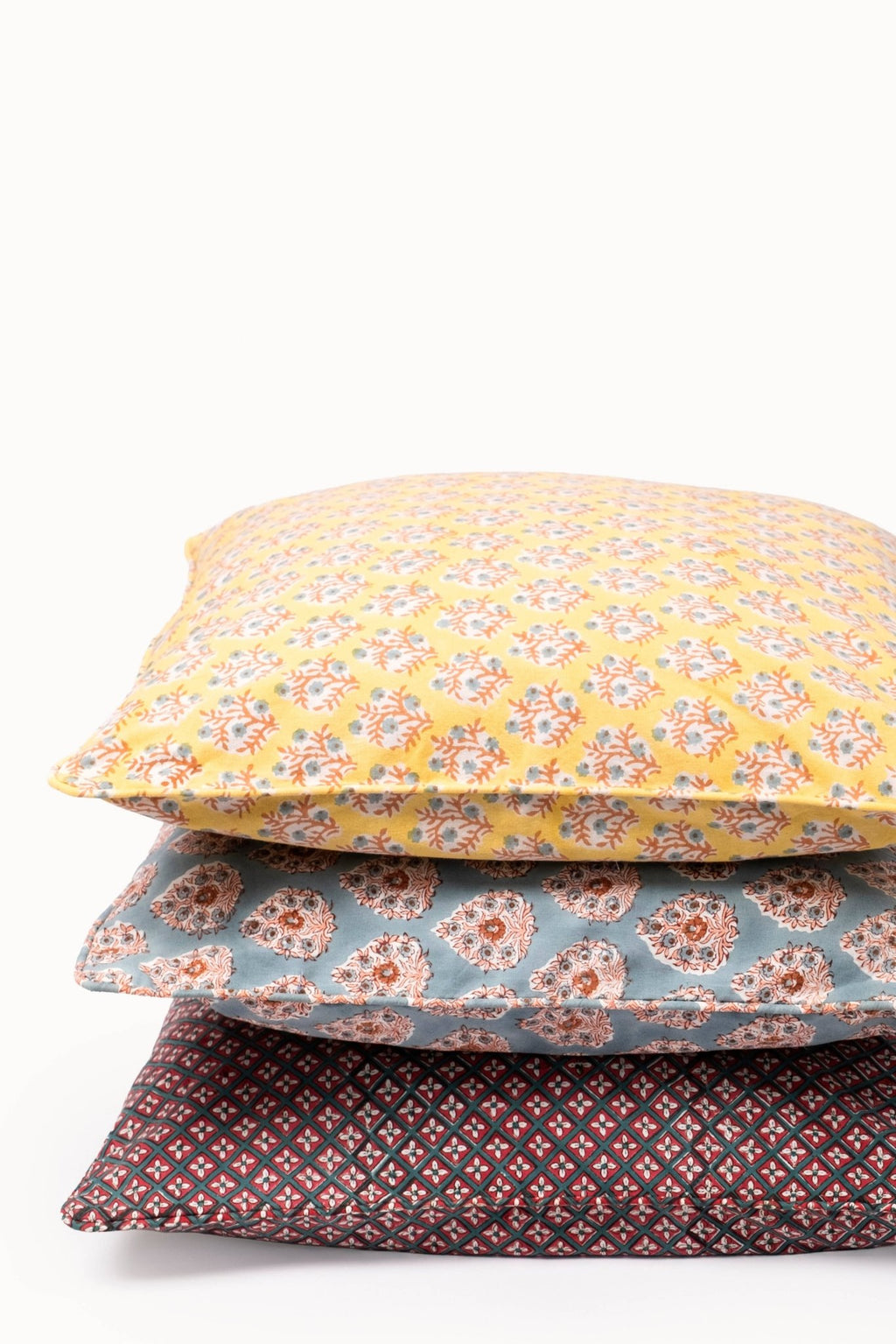 Holly & Berry Holiday Crimson Piped Blockprint Pillow Cover - Che Cose Belle