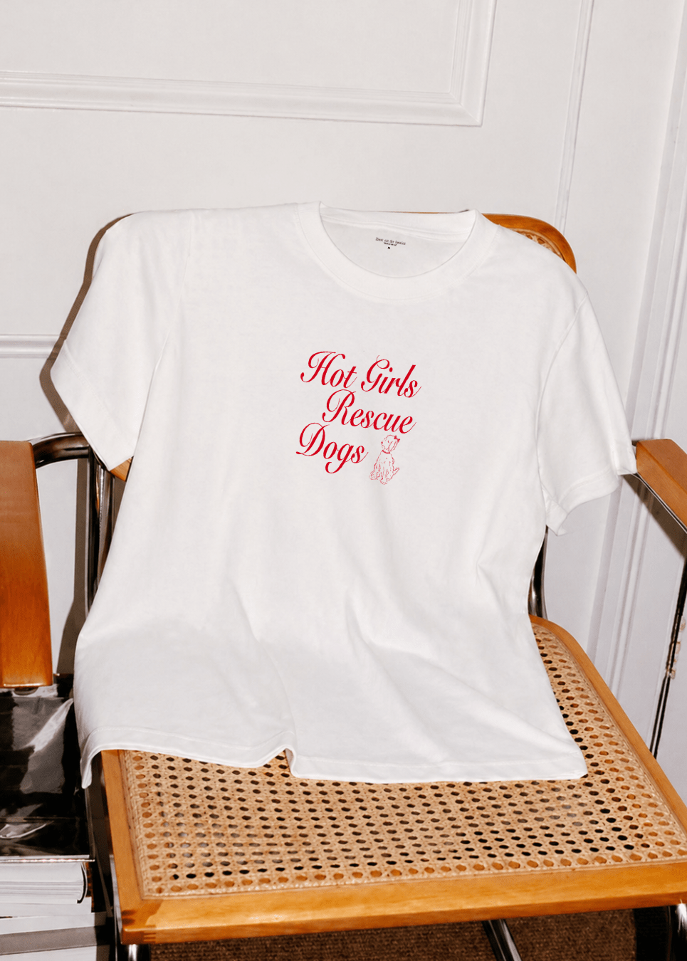 HOT GIRLS RESCUE DOGS TEE - Che Cose Belle