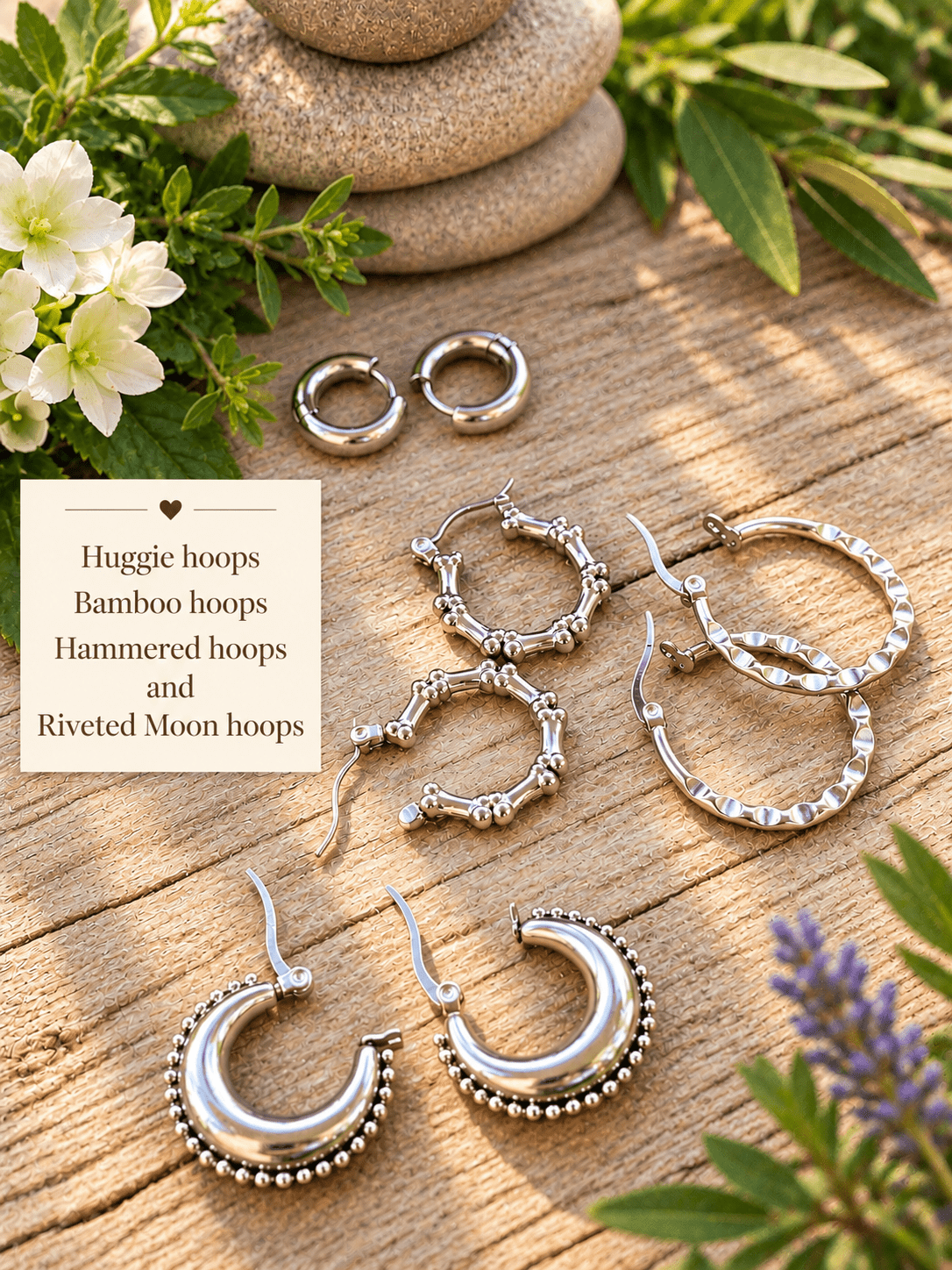 HUGGIE HOOP EARRINGS - Che Cose Belle