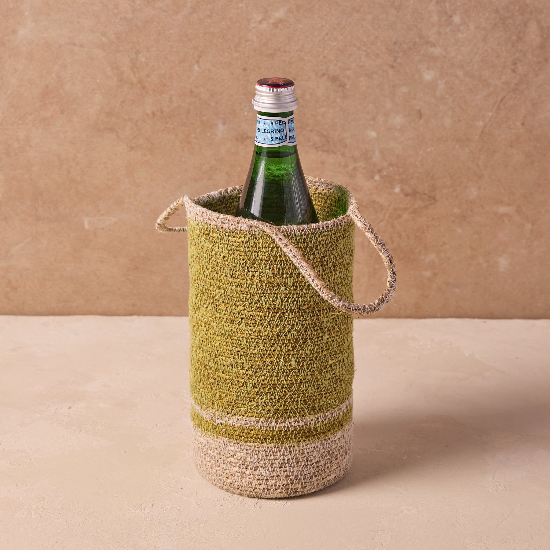 Hydra Woven Seagrass Bottle Holder, Chartreuse - Che Cose Belle