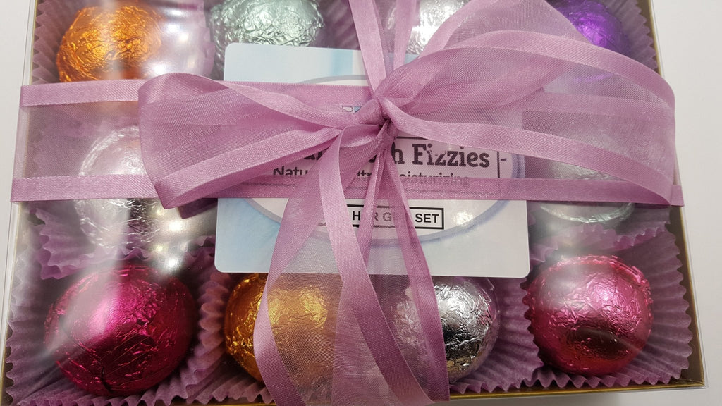 Gift Set for Mom with 12 foil wrapped 2.5 oz bath bombs, great for dry skin, Favorite scents for women - Che Cose Belle