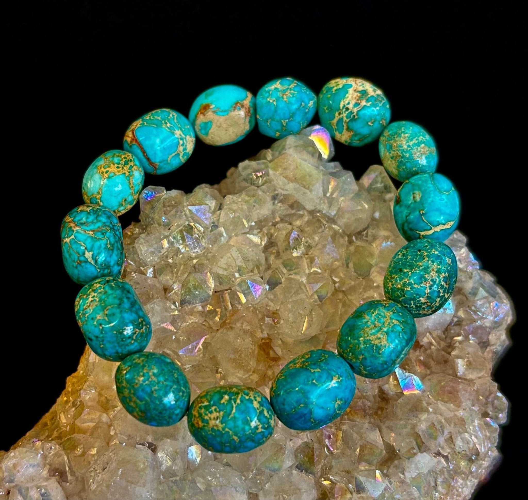Imperial Jasper Nugget Stretch Bracelet — Natural Turquoise Green Jasper Statement Bracelet (Medium to Large Wrists) - Che Cose Belle