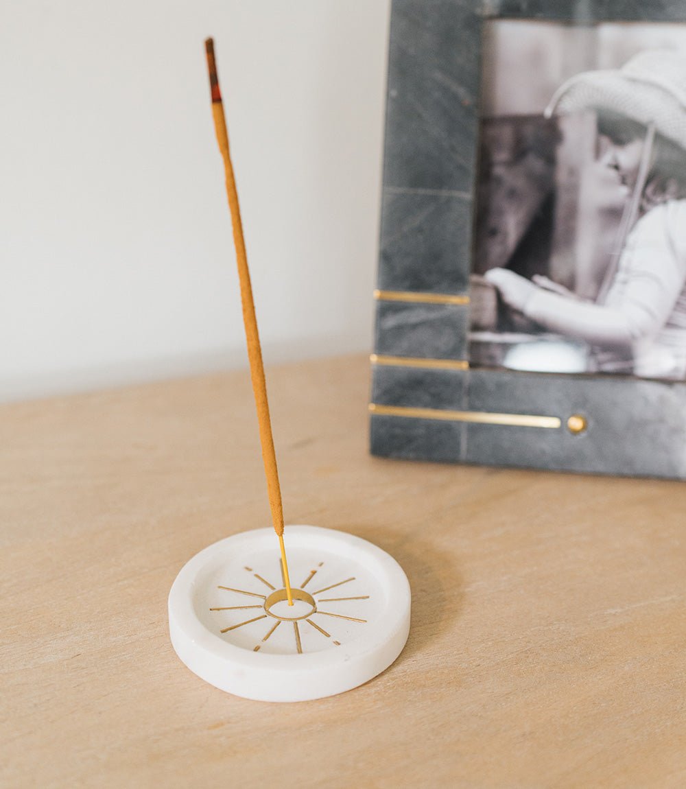 Indukala Round Moon Incense Holder - White Carved Marble - Che Cose Belle