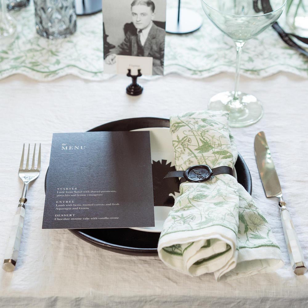 Inner Garden Society Table Linens Set - Che Cose Belle