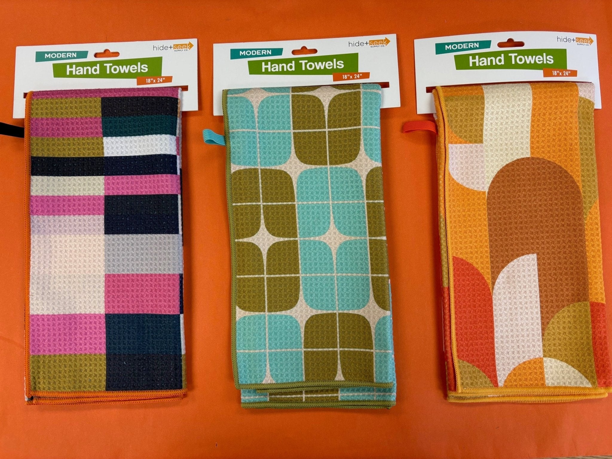Intersection Hand Towel 18" x 24" - Che Cose Belle
