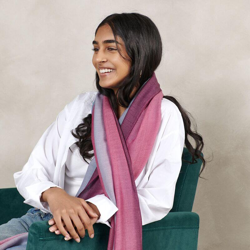 Iris Cashmere Merino Handloom Scarf - Che Cose Belle
