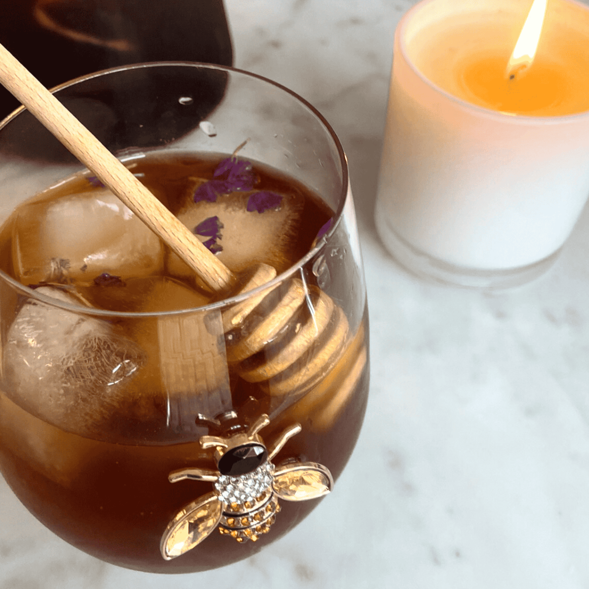Jeweled Bee Stemless Wine Glasses - Che Cose Belle