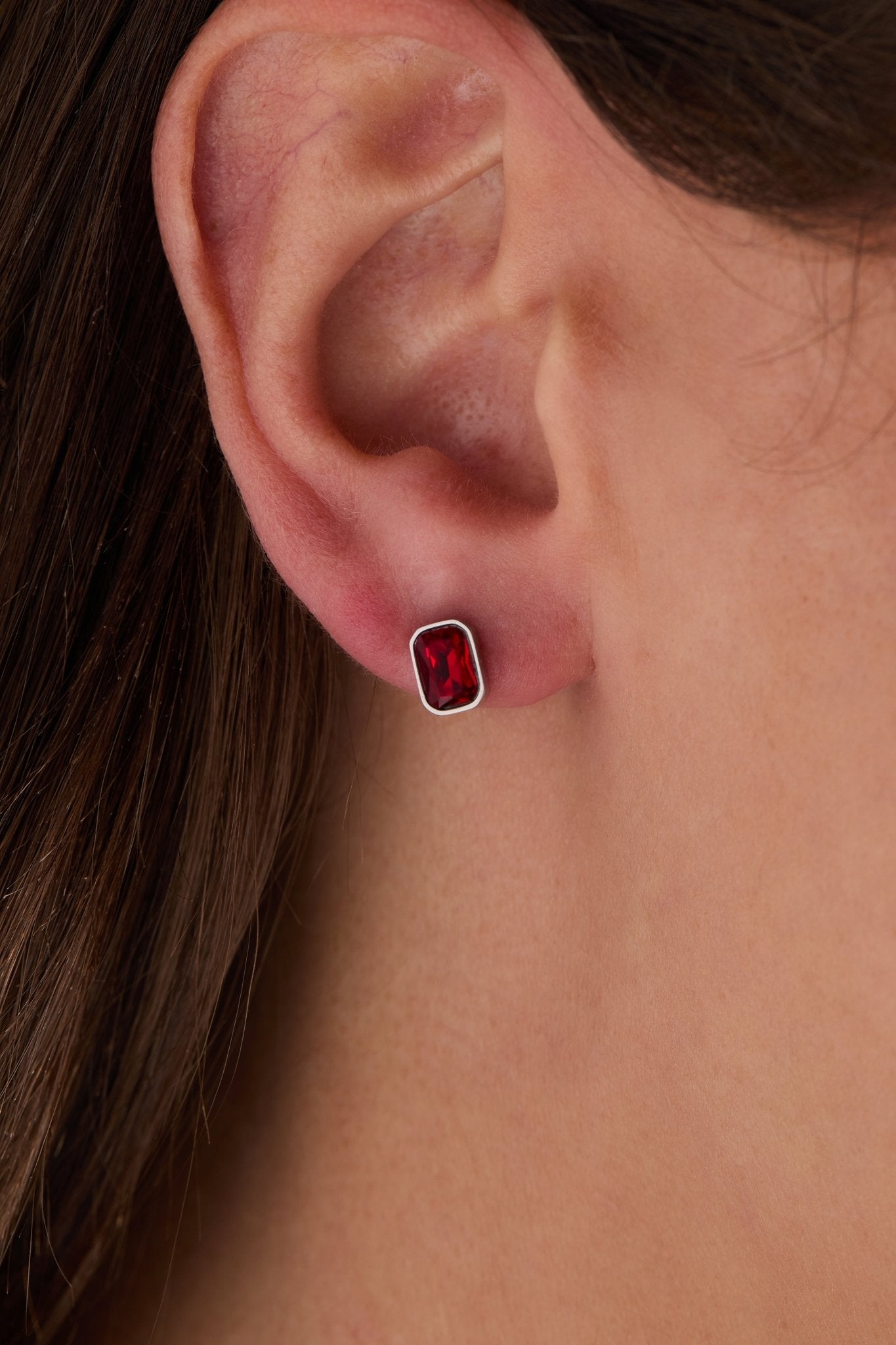 July Emerald - Cut Birthstone Stud Earrings - Che Cose Belle