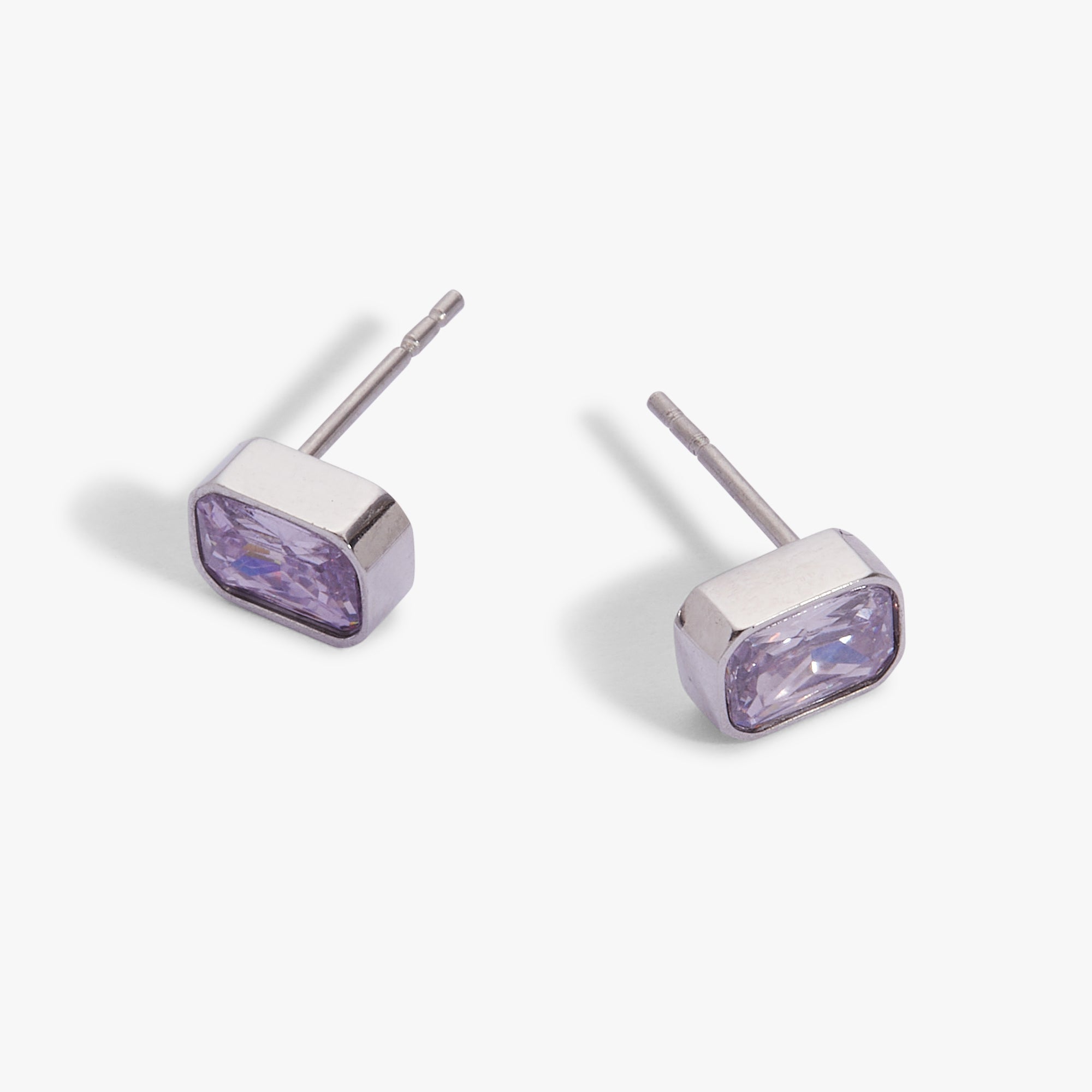June Emerald - Cut Birthstone Stud Earrings - Che Cose Belle
