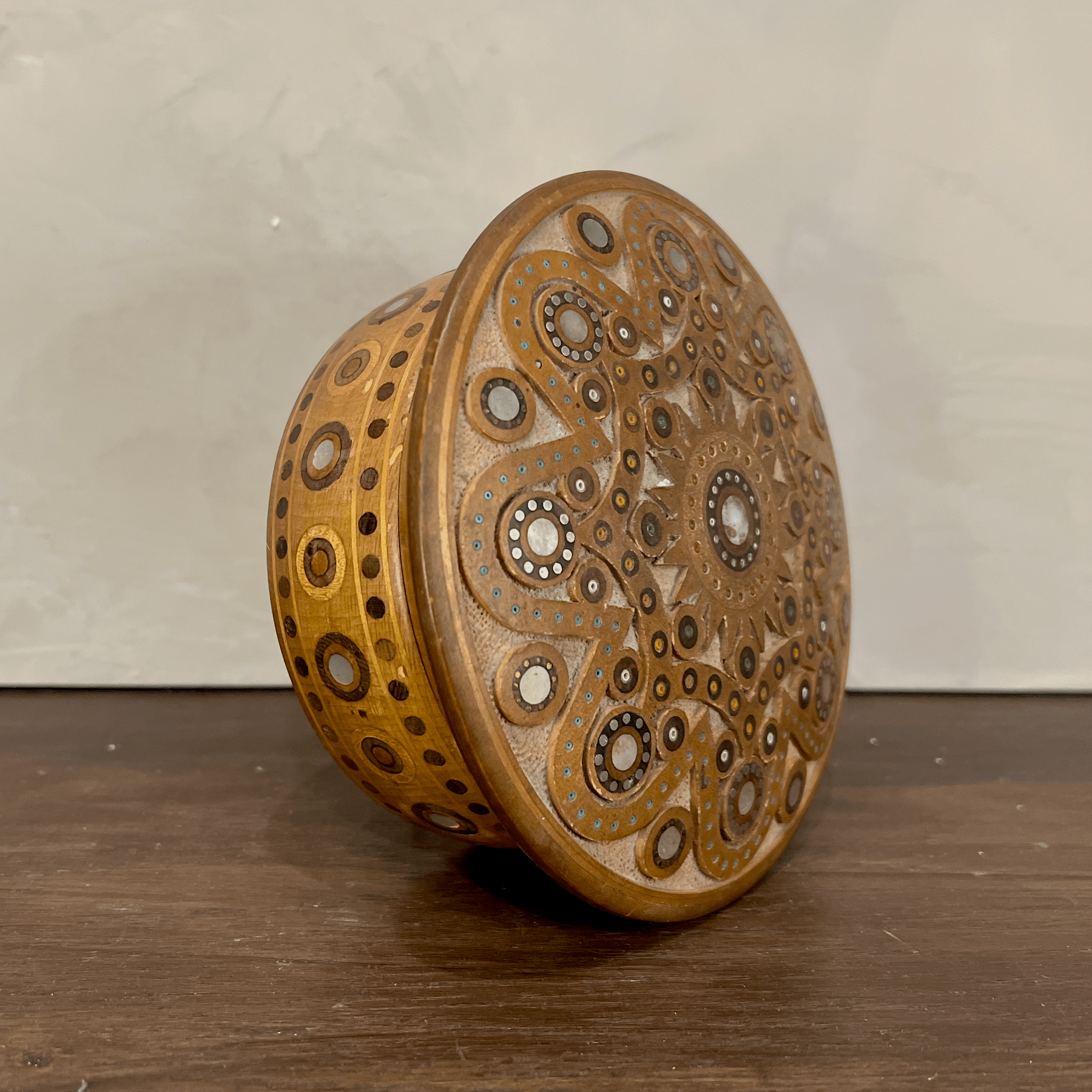 Kalyna Vintage Round Carved Keepsake Box - Che Cose Belle