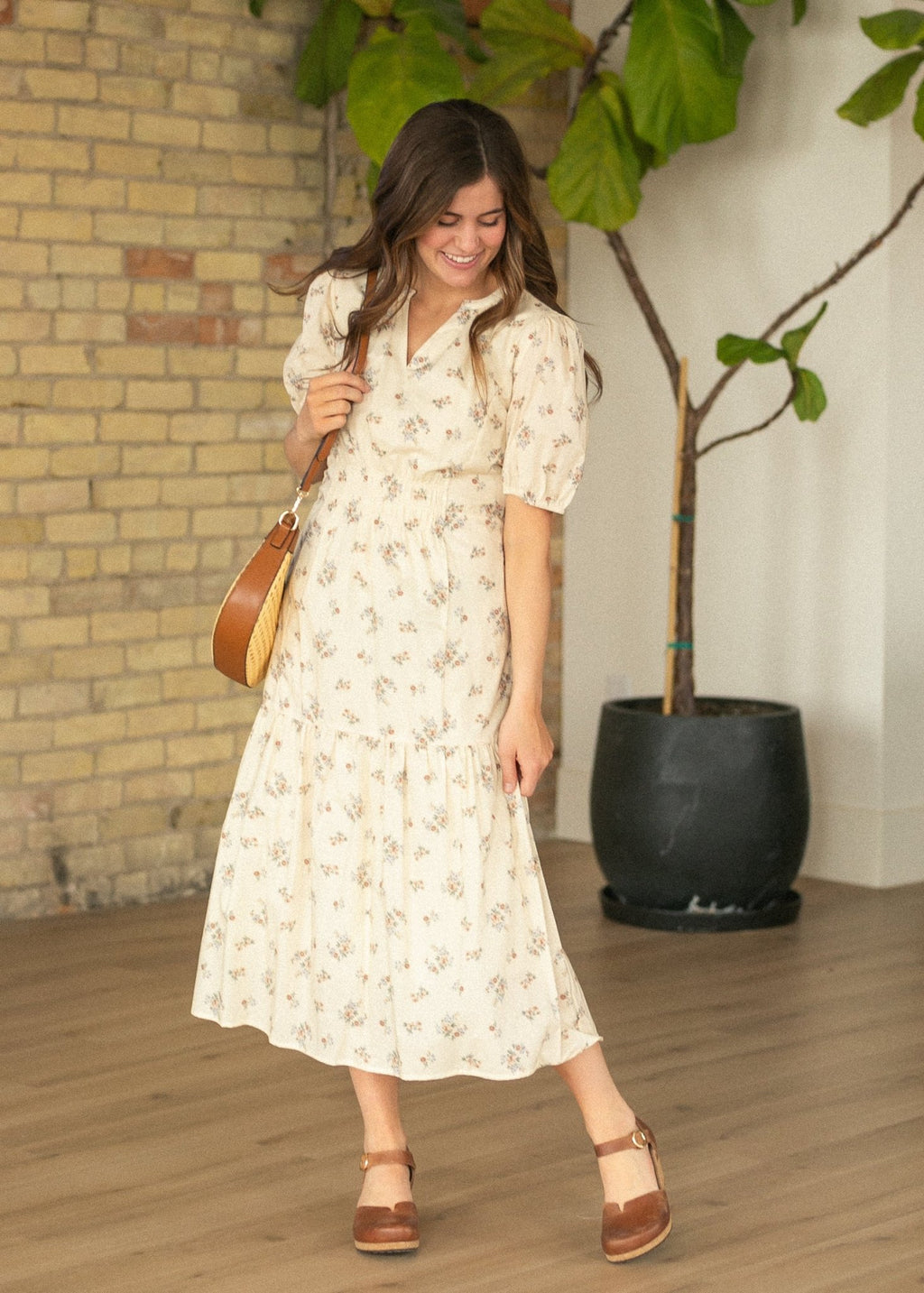 Katrina Half Sleeve Floral Midi Dress - Che Cose Belle