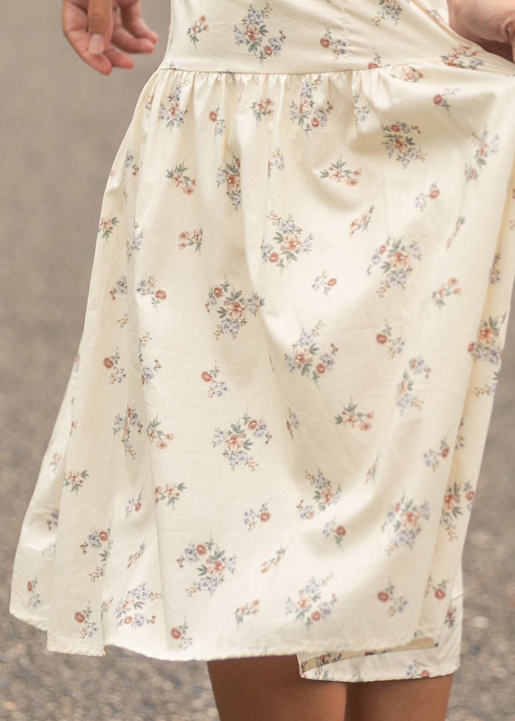 Katrina Half Sleeve Floral Midi Dress - Che Cose Belle