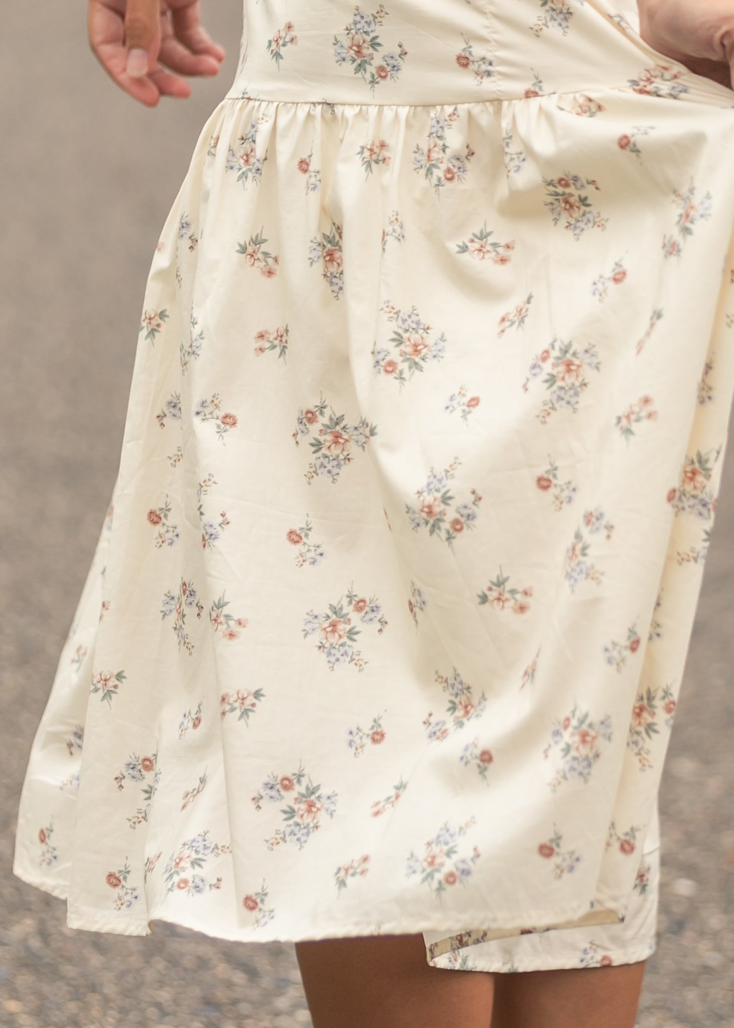 Katrina Half Sleeve Floral Midi Dress - Che Cose Belle