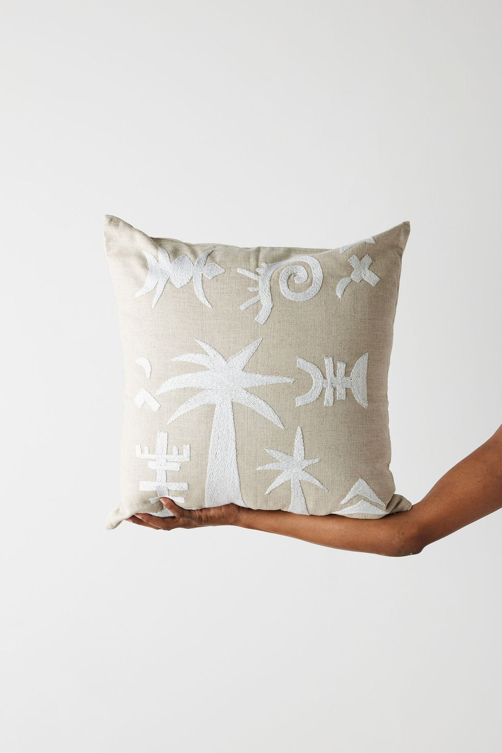 Keiskamma Natural White Linen & Silk Embroidered Throw Pillow - Che Cose Belle