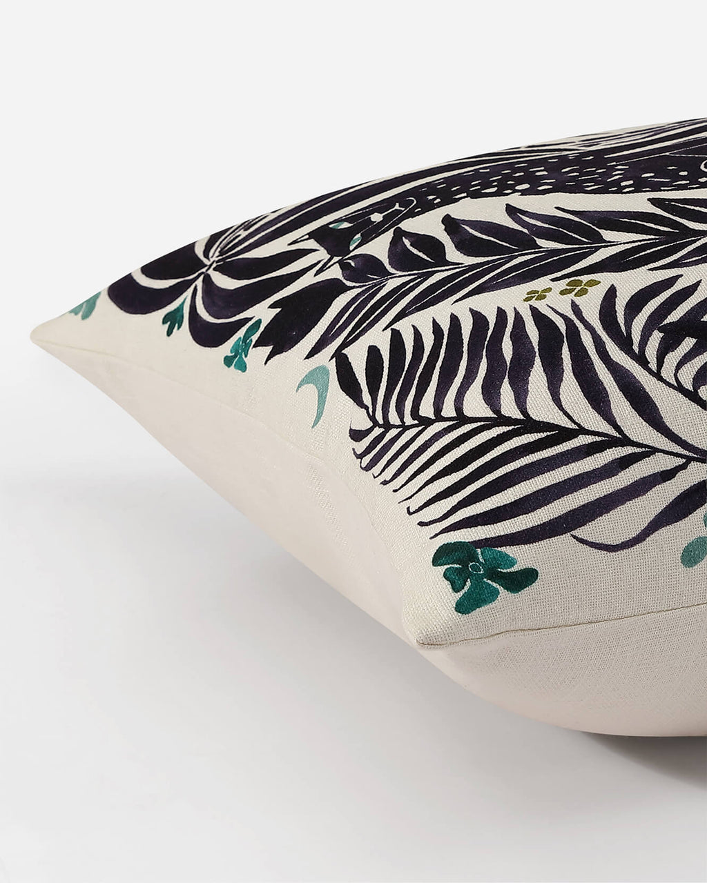 Kenya Throw Pillow - Che Cose Belle