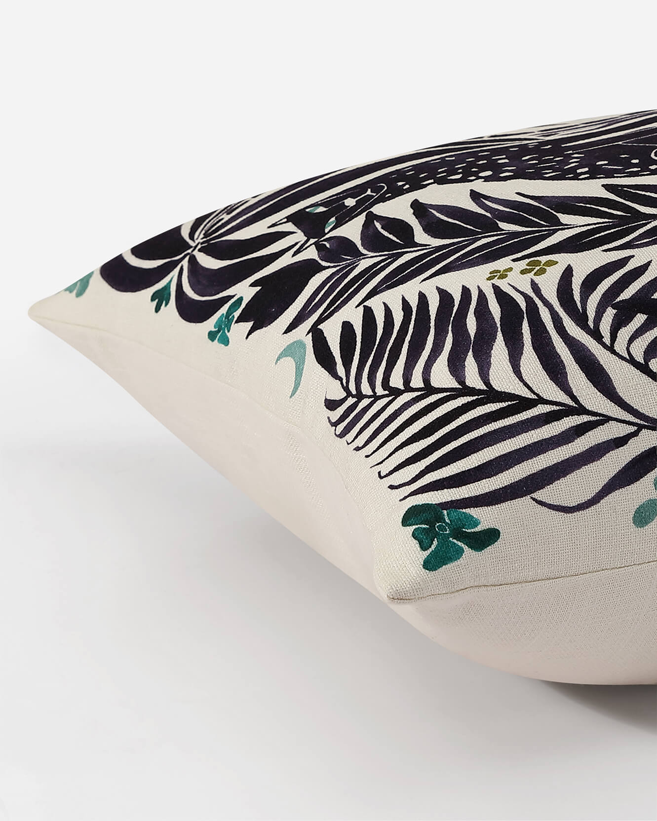 Kenya Throw Pillow - Che Cose Belle