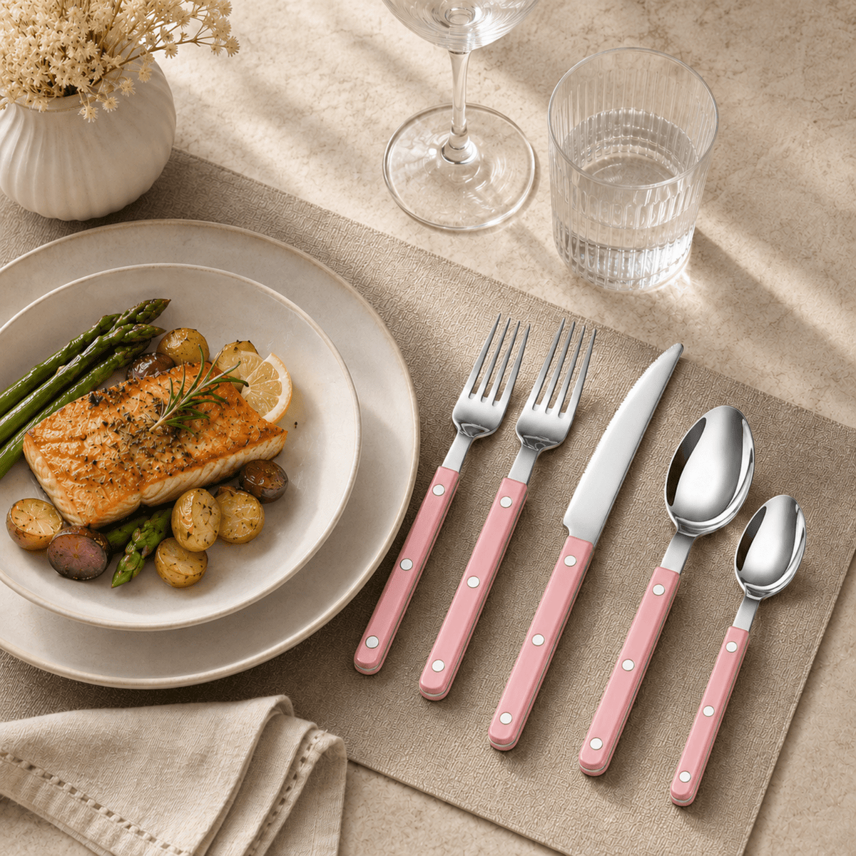 Khen Pink Cutlery Set of 20 –18/8 Stainless Steel Flatware - Che Cose Belle