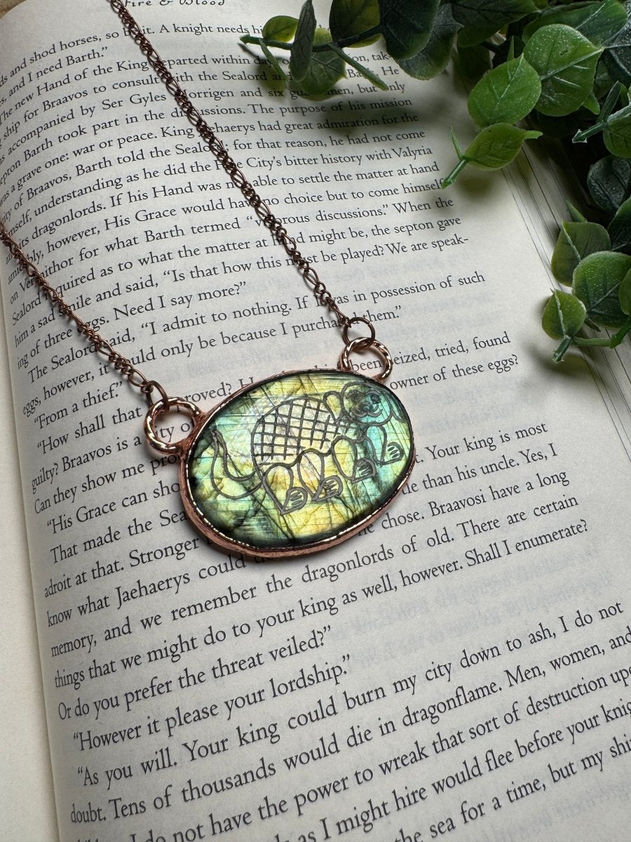 Labradorite Dog Necklace - Che Cose Belle