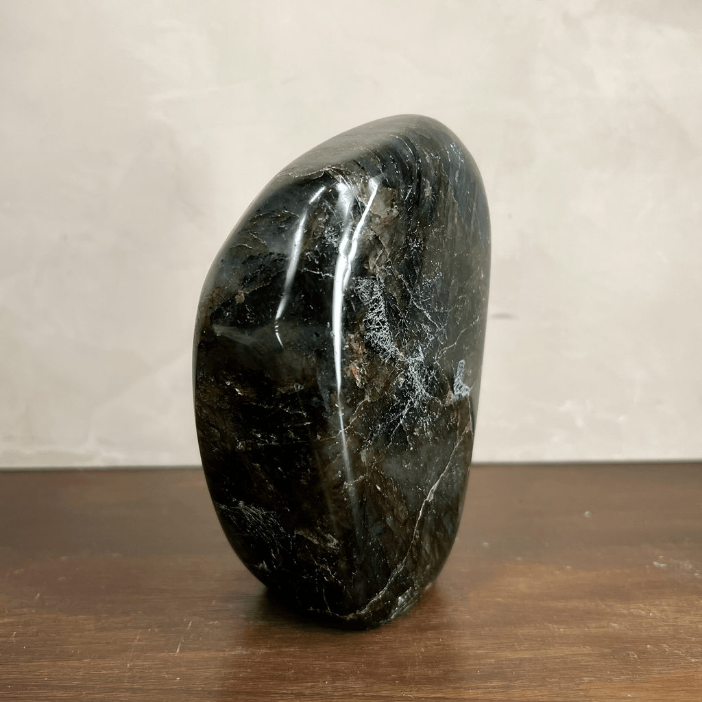 Labradorite Freeform Rounded Stone - Che Cose Belle