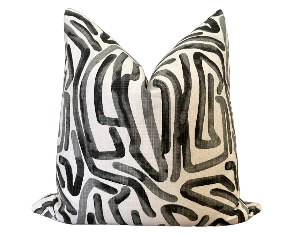 Labyrinth Pillow Cover - Black - Che Cose Belle