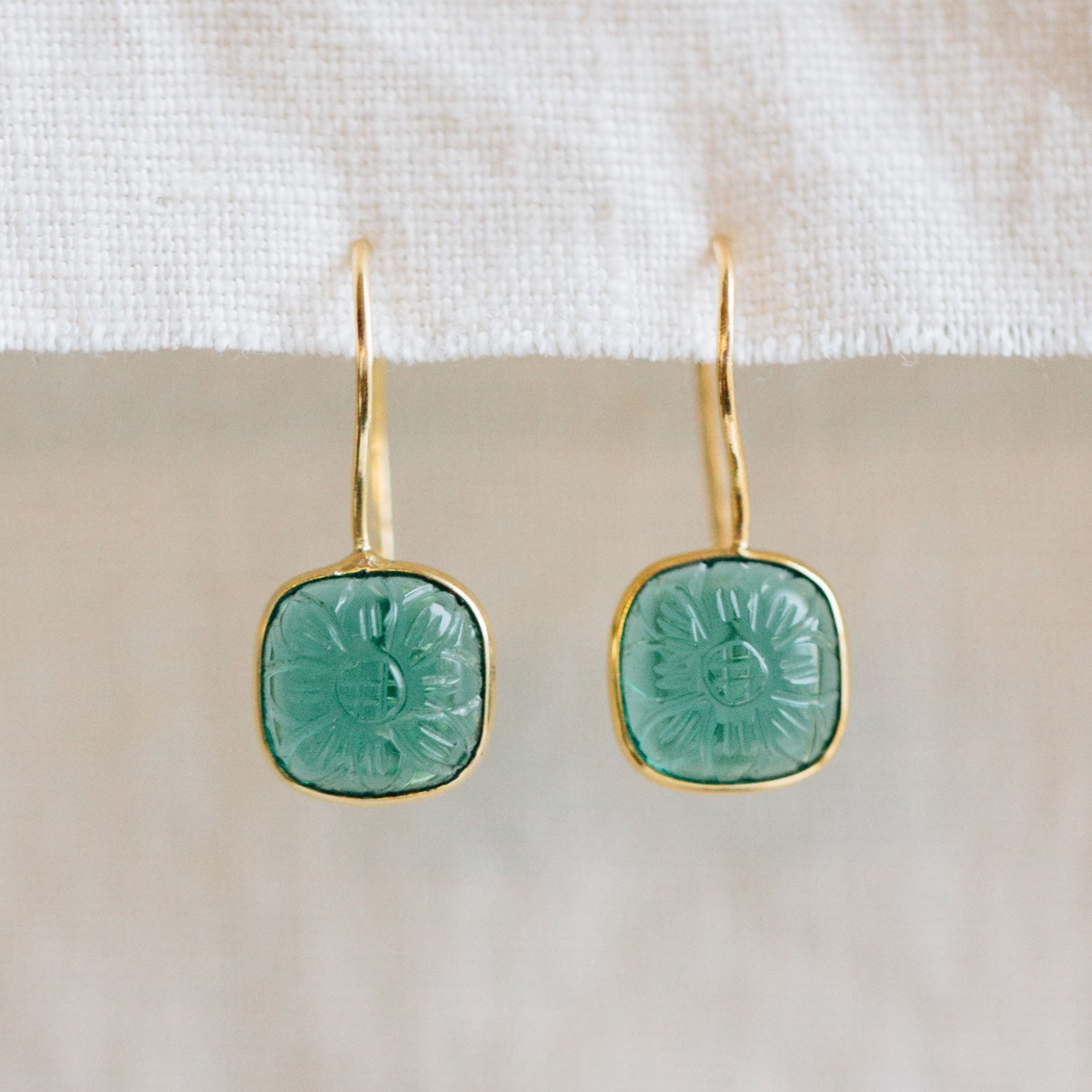 Lalita Blue Daisy Dangle Earrings - Che Cose Belle