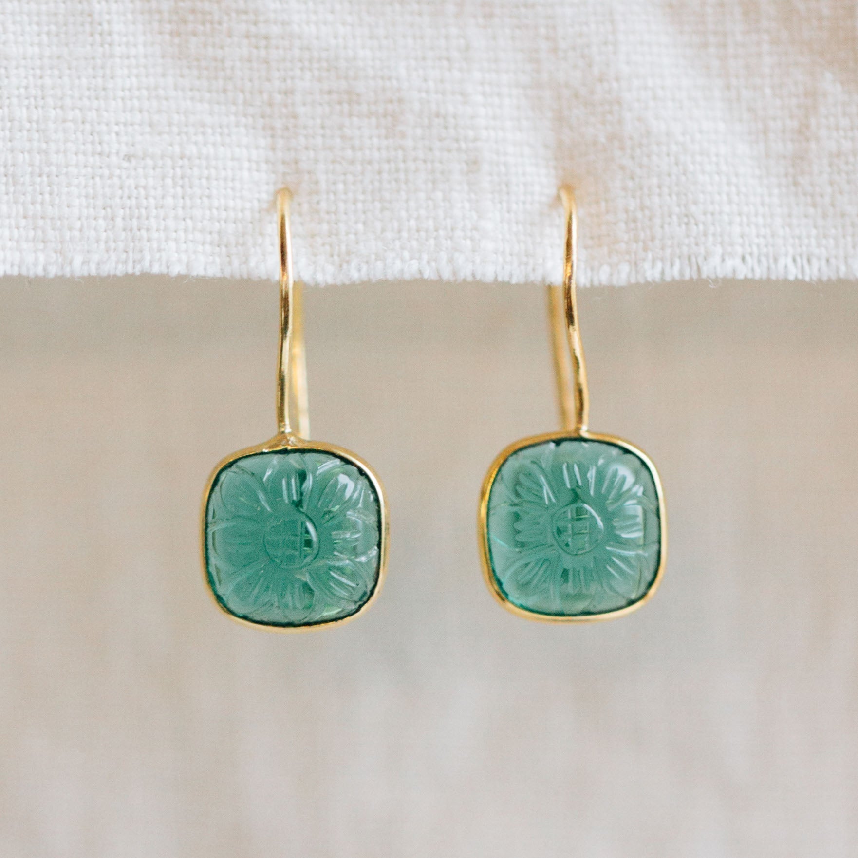Lalita Blue Daisy Dangle Earrings - Che Cose Belle