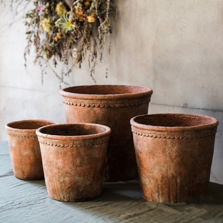 Large Terracotta Red Concrete Planter Pot - Che Cose Belle