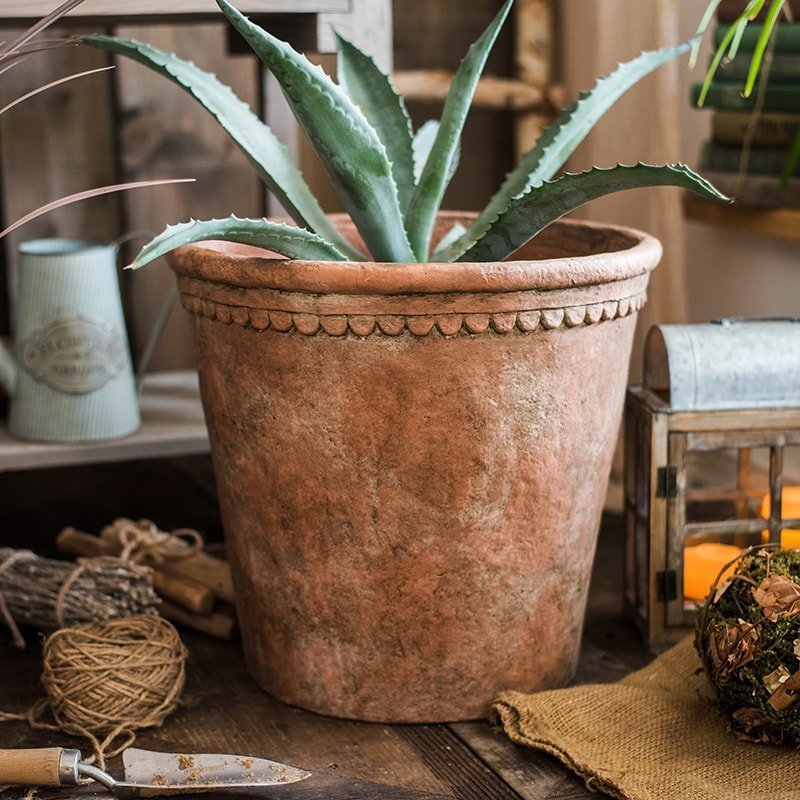 Large Terracotta Red Concrete Planter Pot - Che Cose Belle