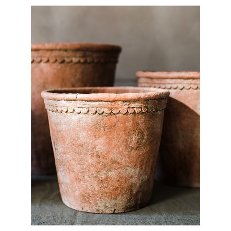 Large Terracotta Red Concrete Planter Pot - Che Cose Belle