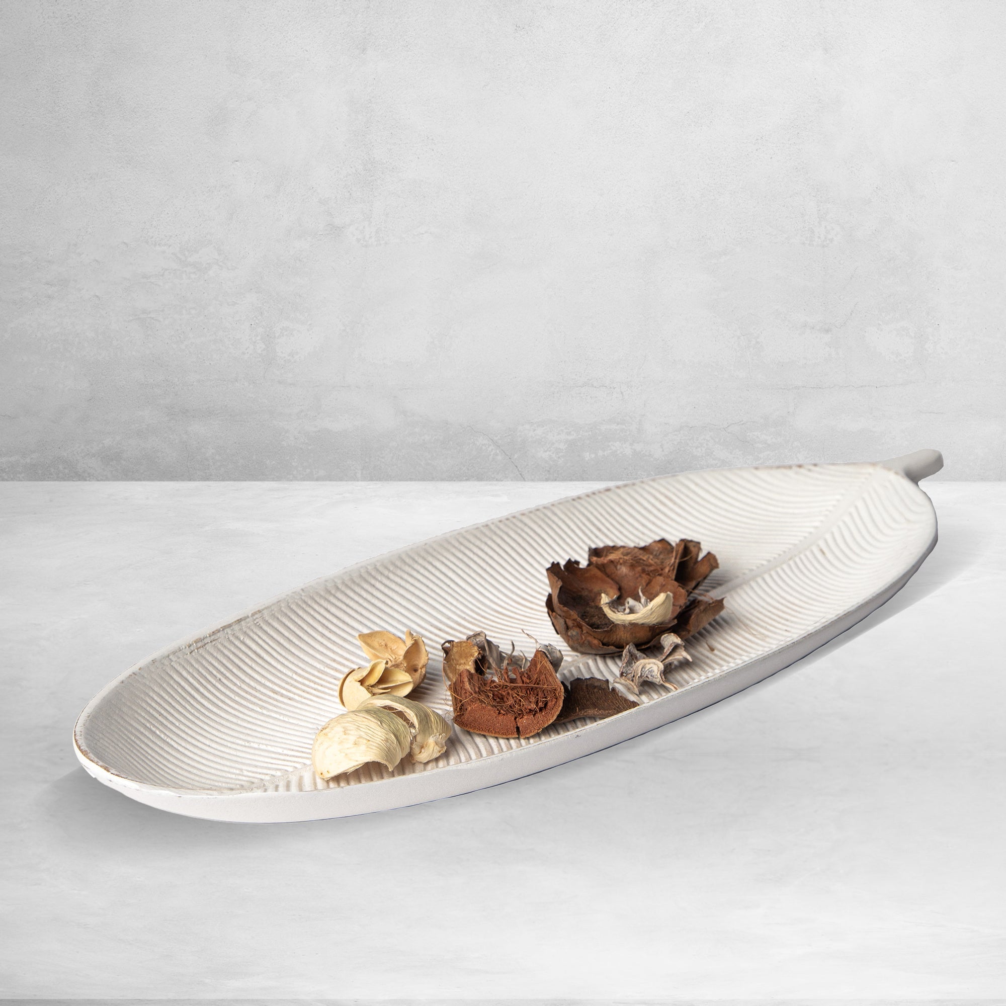 Leaf Design Wood Tray — Elegant Decorative MDF Tray for Home & Events - Che Cose Belle