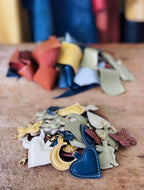 Leather Moon Charm - Che Cose Belle