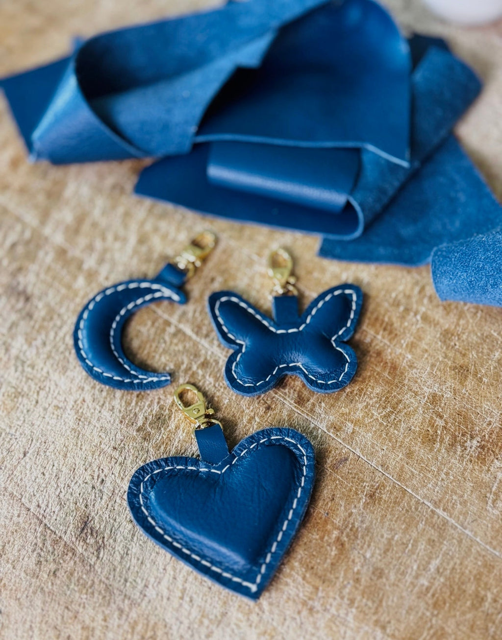 Leather Moon Charm - Che Cose Belle