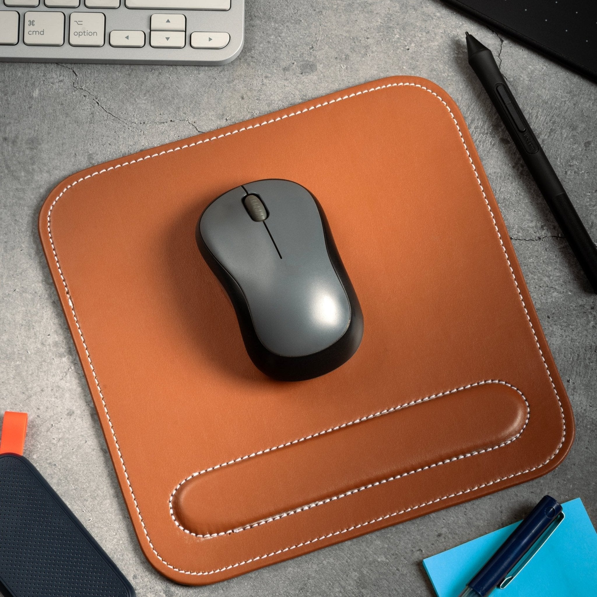 Leather Mouse Pad with Wrist Rest (set of 2) - Che Cose Belle