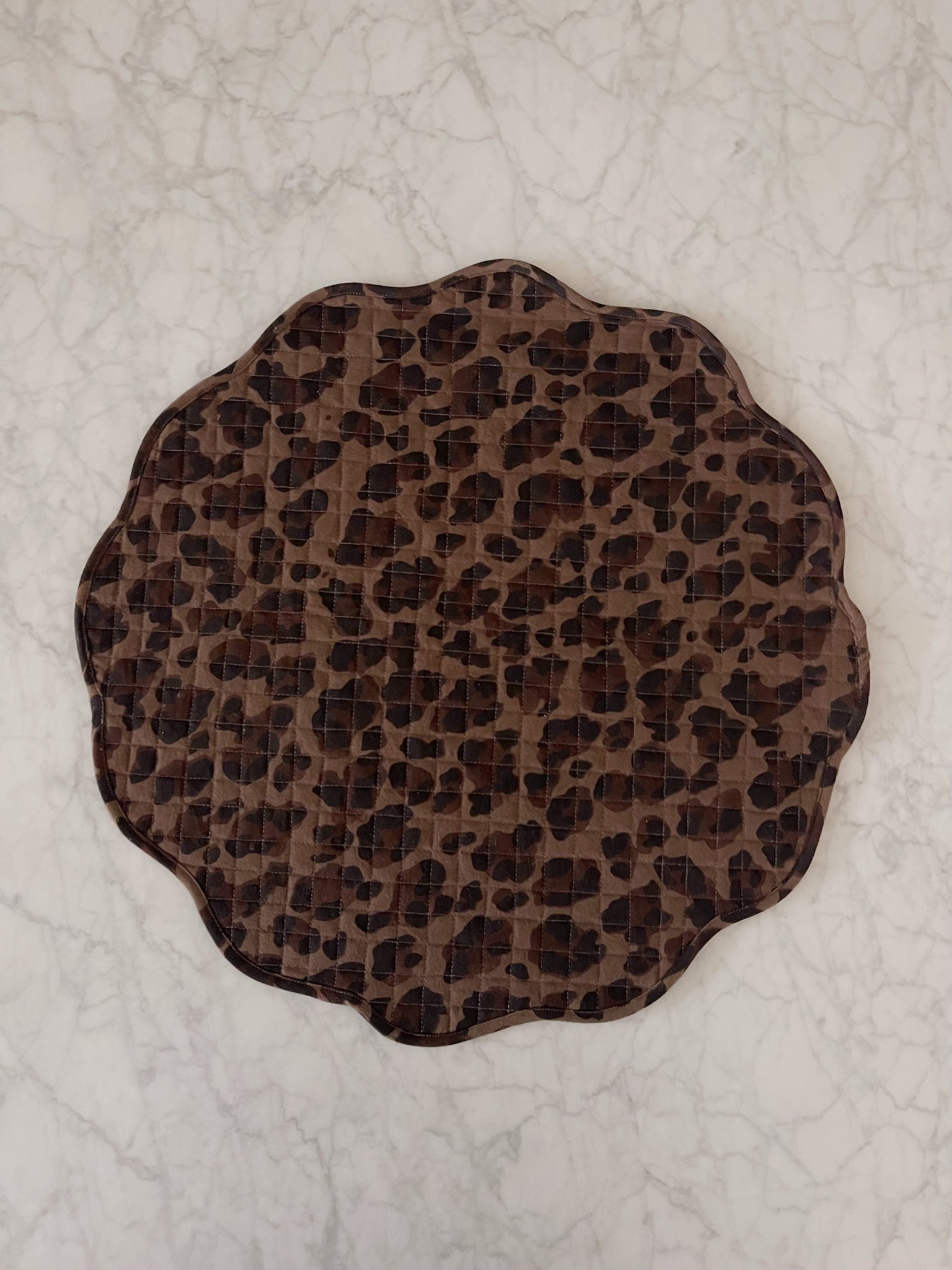 Leopard Scalloped Placemats - Che Cose Belle